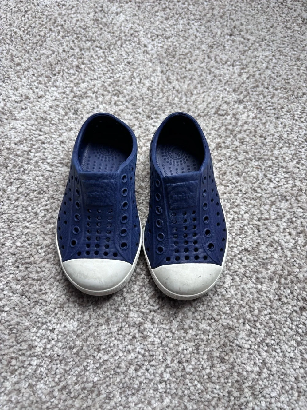 Native Jefferson navy sandals